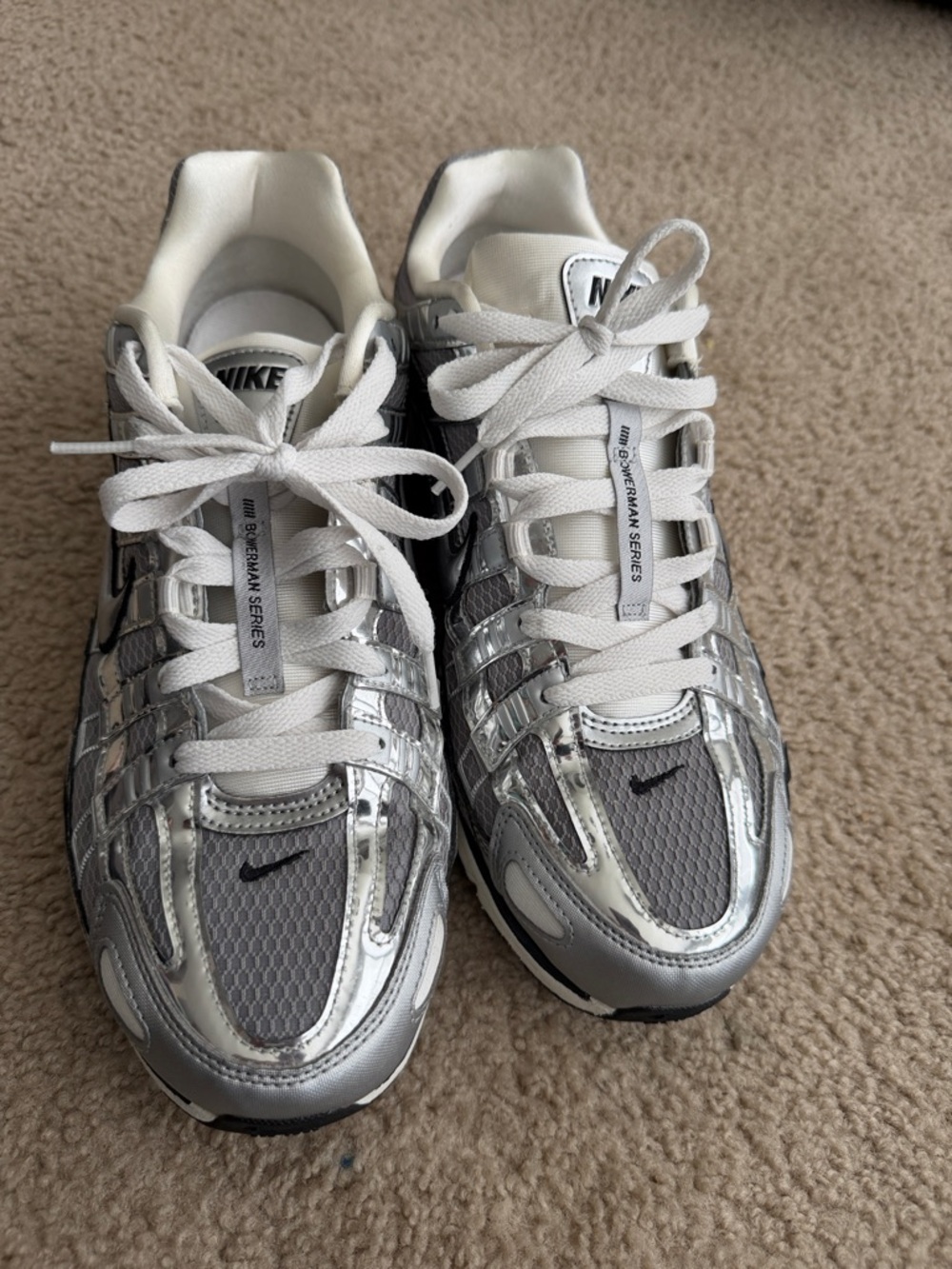Nike Silver and White Metallic Mesh Running Sneakers